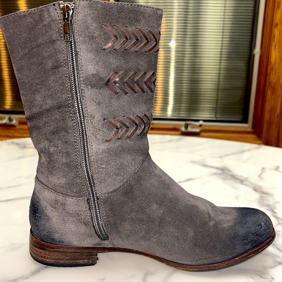 UGG Cailyn Distressed Suede Boots Side Zip Gray Size 8 - Picture 11 of 14
